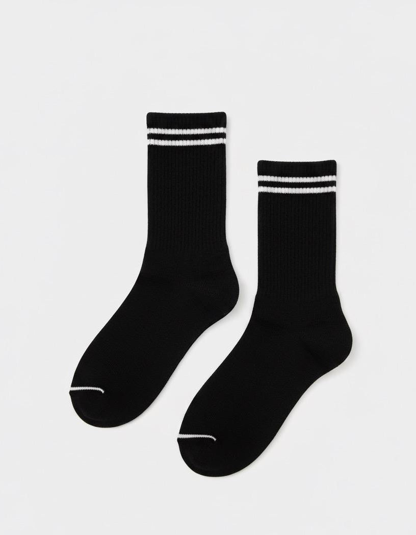 BLACK SOCKS